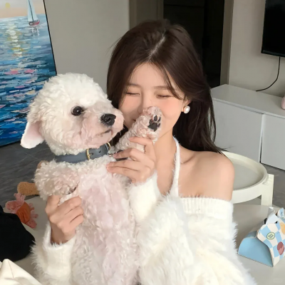 虽然我是白豚贵族,但因为我有前世的记忆,所以我在养育弱小的弟弟